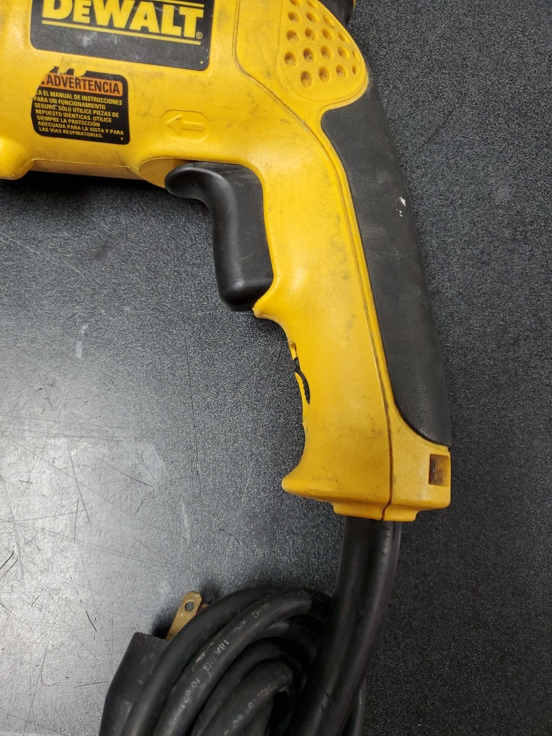 🇺🇸DEWALT DW890 Heavy-Duty 18 Gauge Corded Swivel Head Shear🇺🇸