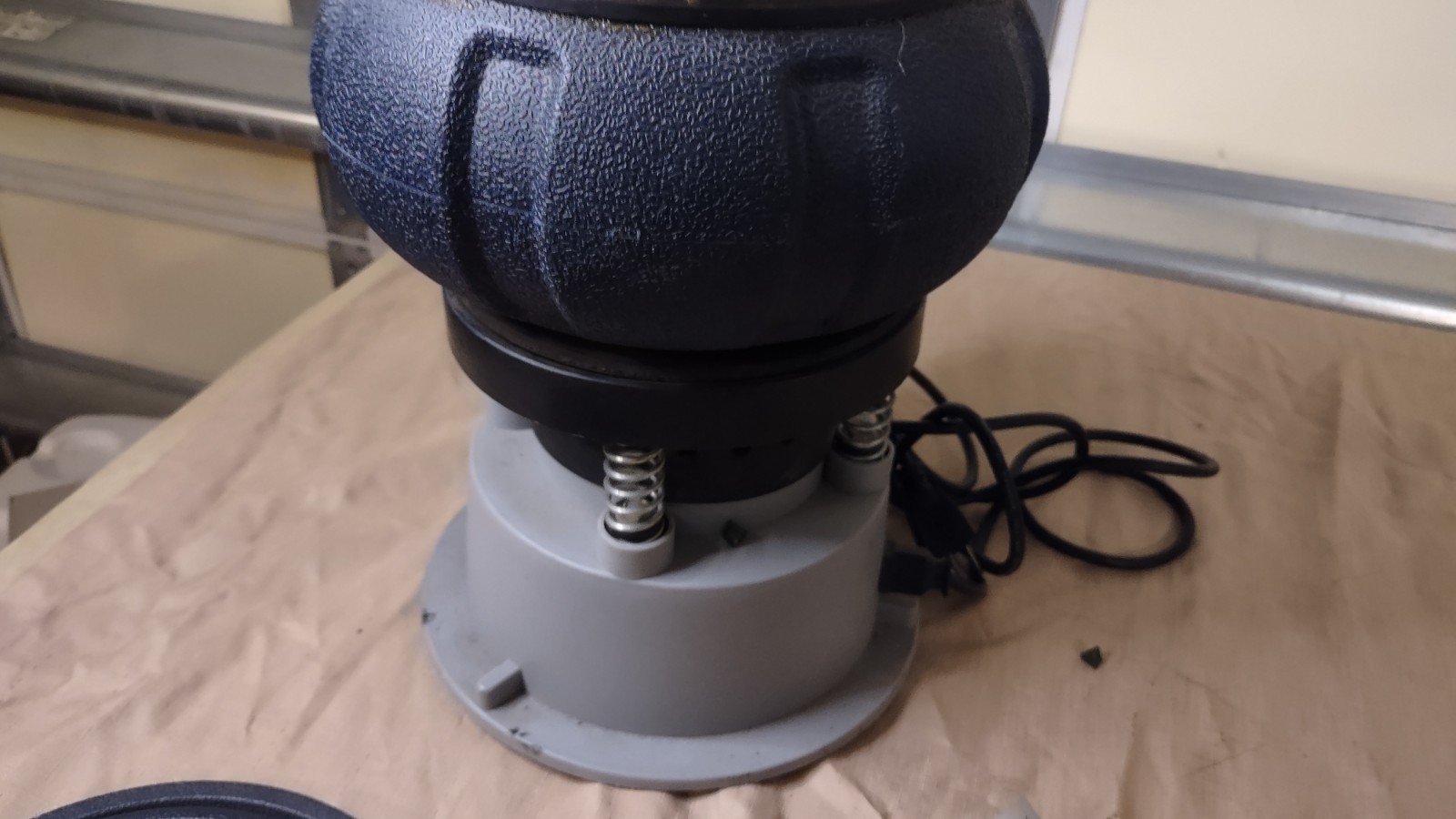 Chicago Electric Vibratory Tumbler 5lbs Capacity 67617 – For Parts/ Repair