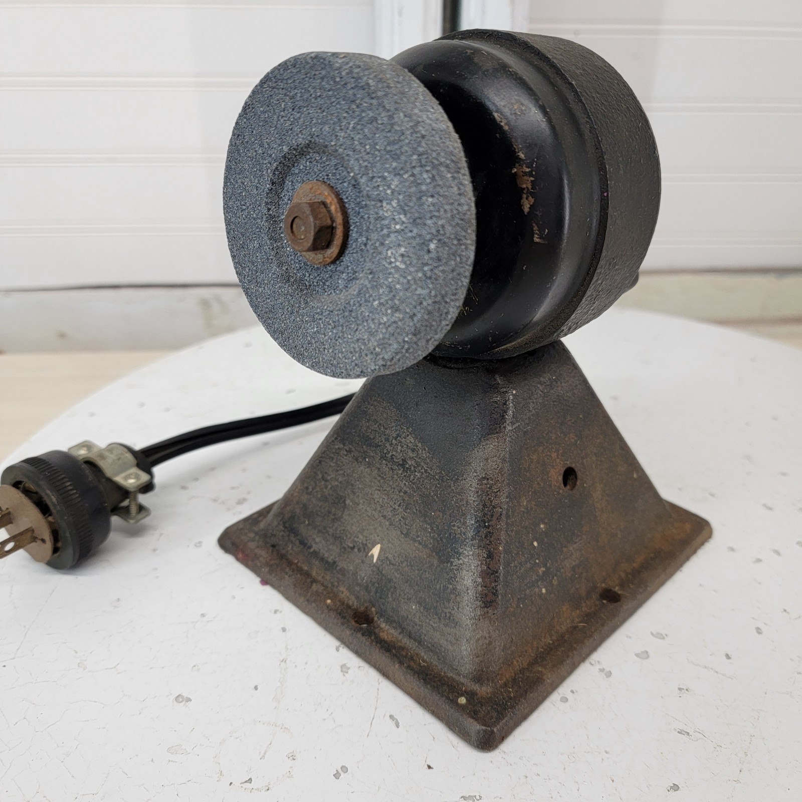 Vintage GE Bench Grinder Tool Sharpener 5KSP51EL551H Motor Works 115V USA