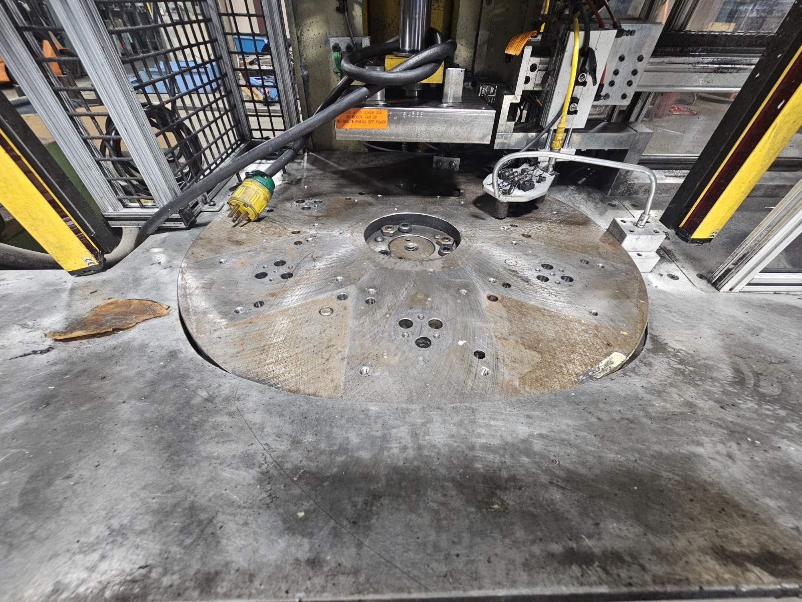 Multipress Incorporated Model I106R – 8 Ton Hydraulic Rotary Multipress, 230V