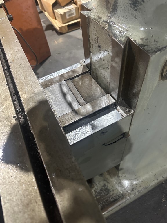 BRIDGEPORT 1HP VERTICAL MILL – Lyman MK4 Table Feed