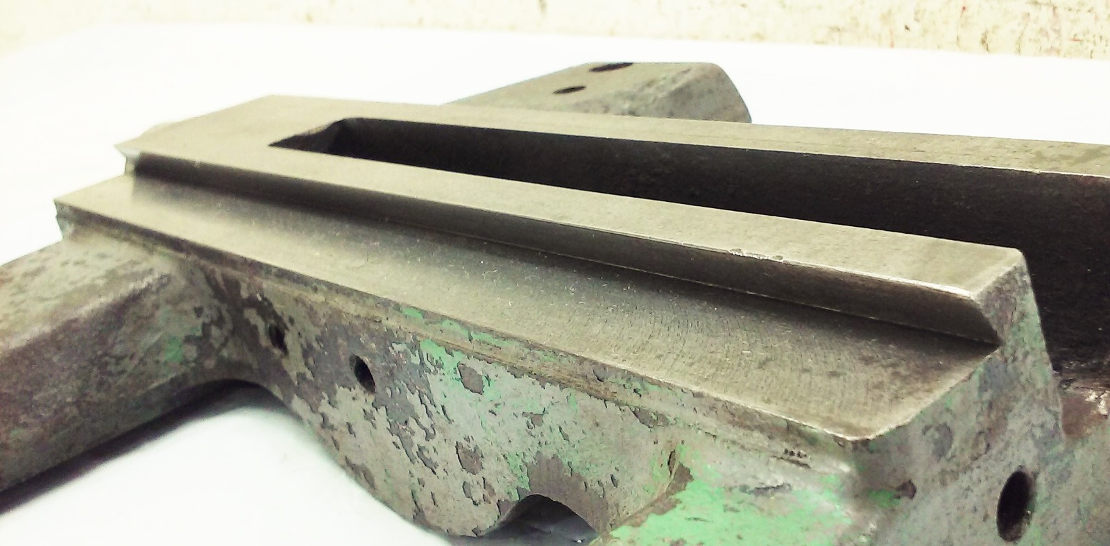 Logan Montgomery Ward 10″ Metal lathe carriage saddle casting LA-695