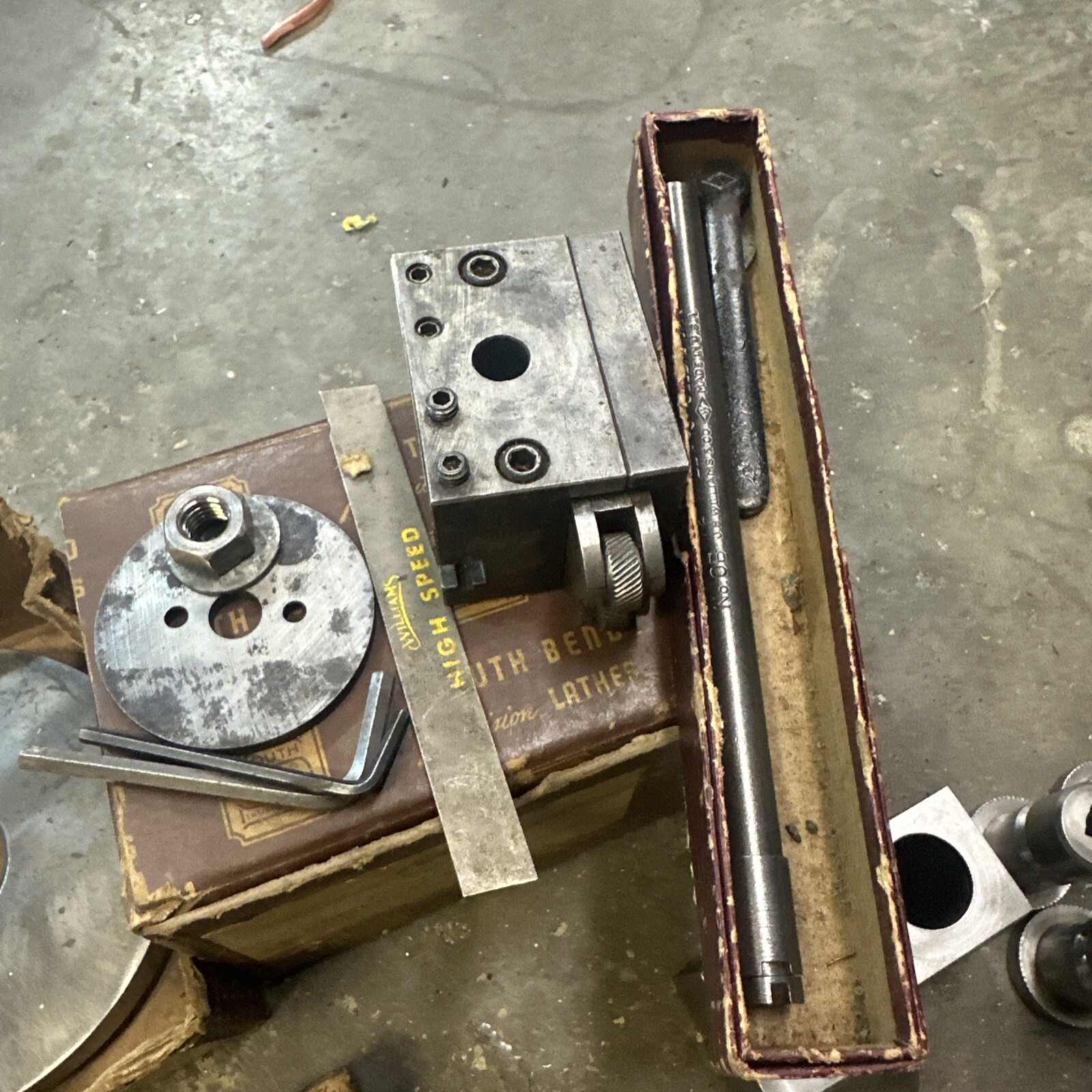 South Bend Lathe Works 9” Metal Lathe Tooling Lot Chuck Faceplate Tool Post Jig