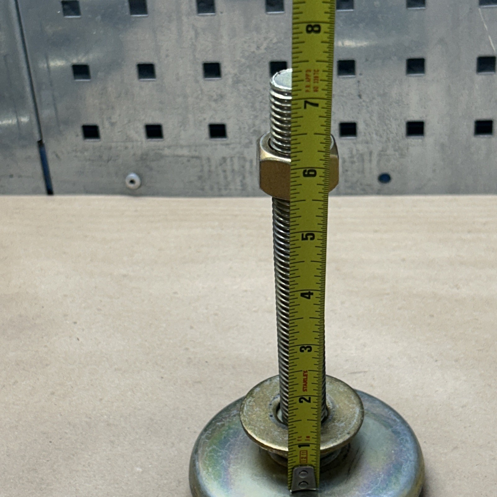 Sunnex Model 32 Leveler Leg 2000 LB Capacity Rubber Pad=3.5 In. Stem=6 In.