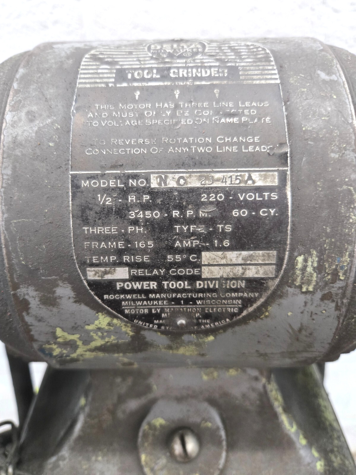 VINTAGE DELTA /ROCKWELL 7″ BENCH GRINDER ON STAND *23-415A* 1/2 H.P.* 3450 RPM