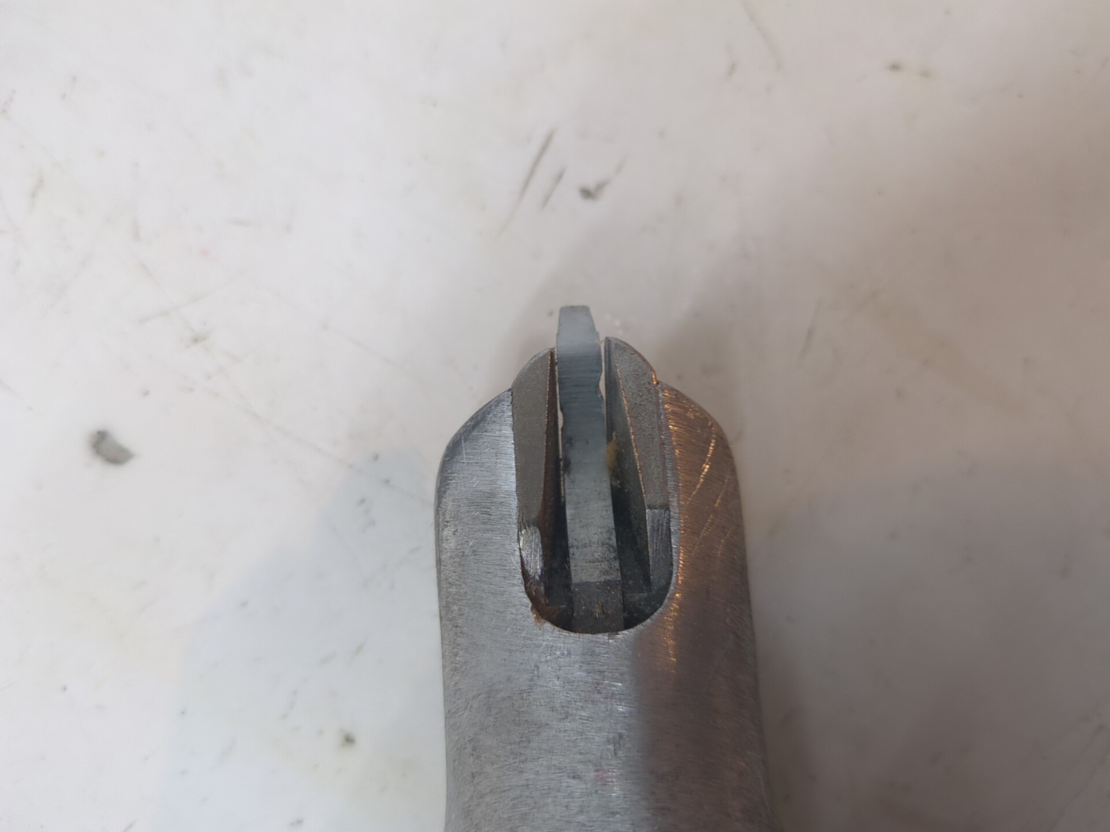 Milwaukee 6852-20 BROKEN 18-Gauge Sheet Metal Shear 6.8 Amp Motor BROKEN
