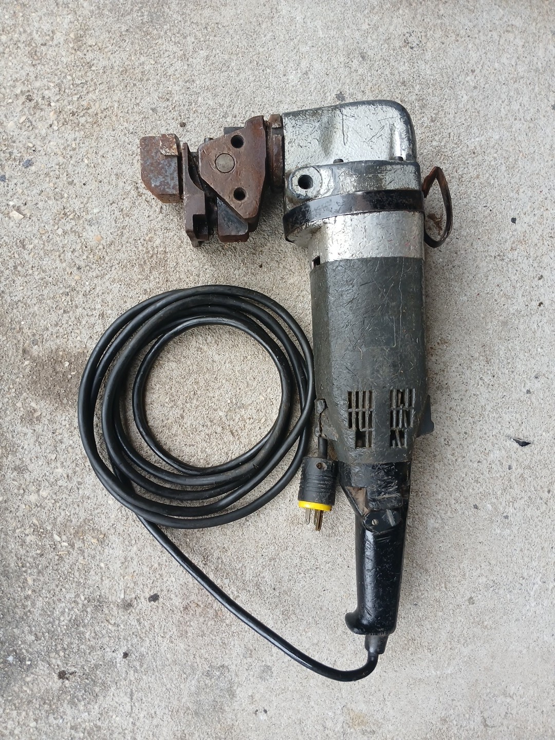 Trumpf N-801 Nibbler 8mm/.32″ Hand Held Sheet Metal Cutter Shear 120V Corded✓