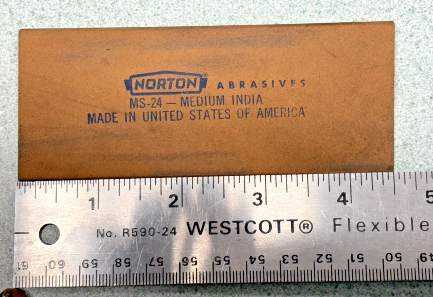 NORTON Medium India Round Edge Slip Stone FS24 Oil Sharpening Chisel Plane