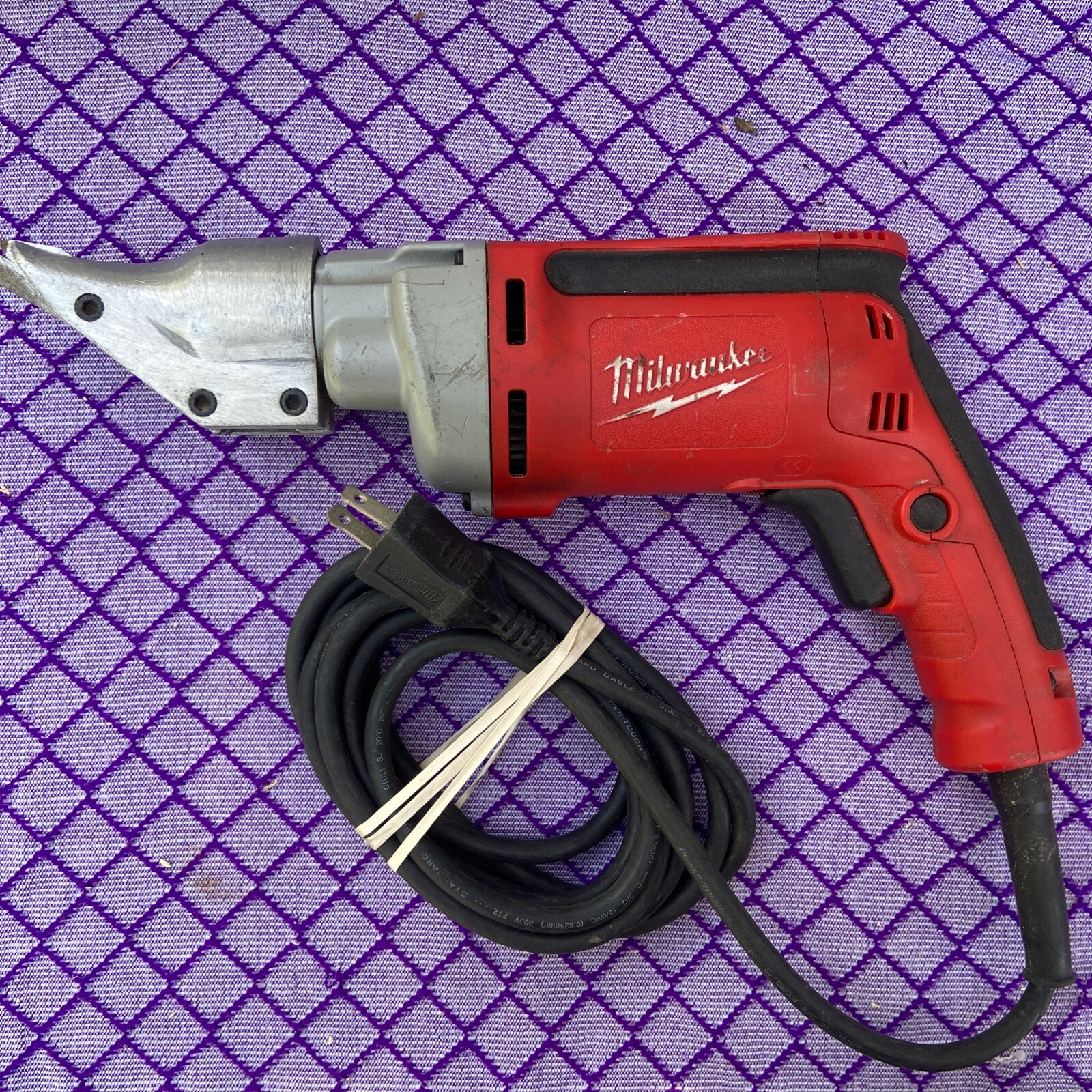 Milwaukee (6852-20) 18-Gauge Electric Shear, Corded 120VAC, Excellent Cond. USA