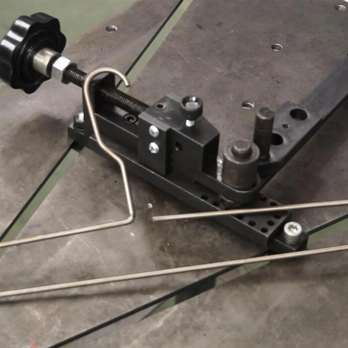 Mini Rod Bender Metal Bending Tool Universal Bending Machine – Wire or Stock