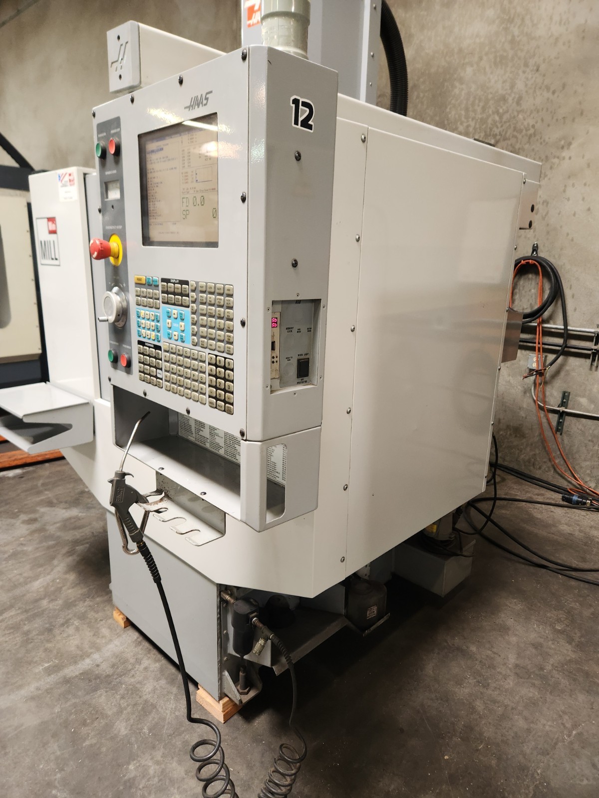 HAAS MINI MILL MFG 2006 6K RPM, RUNS GREAT