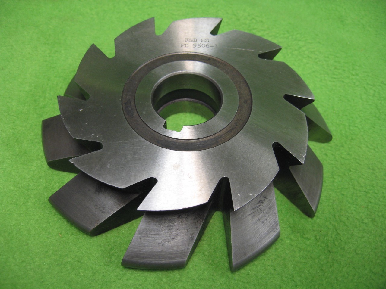 F&D FORM SHAPED MILLING CUTTER HS HSS 10T 6″ x 1-1/4 W x 1-1/4 BORE FC 9506-3