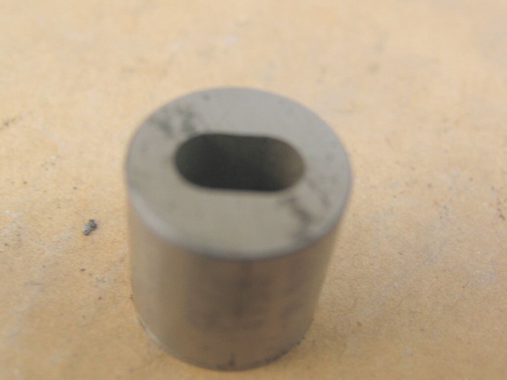 One UNIPUNCH Obrund Punch, Die + Collar set (0.251 x 0.457) (Lot D9)