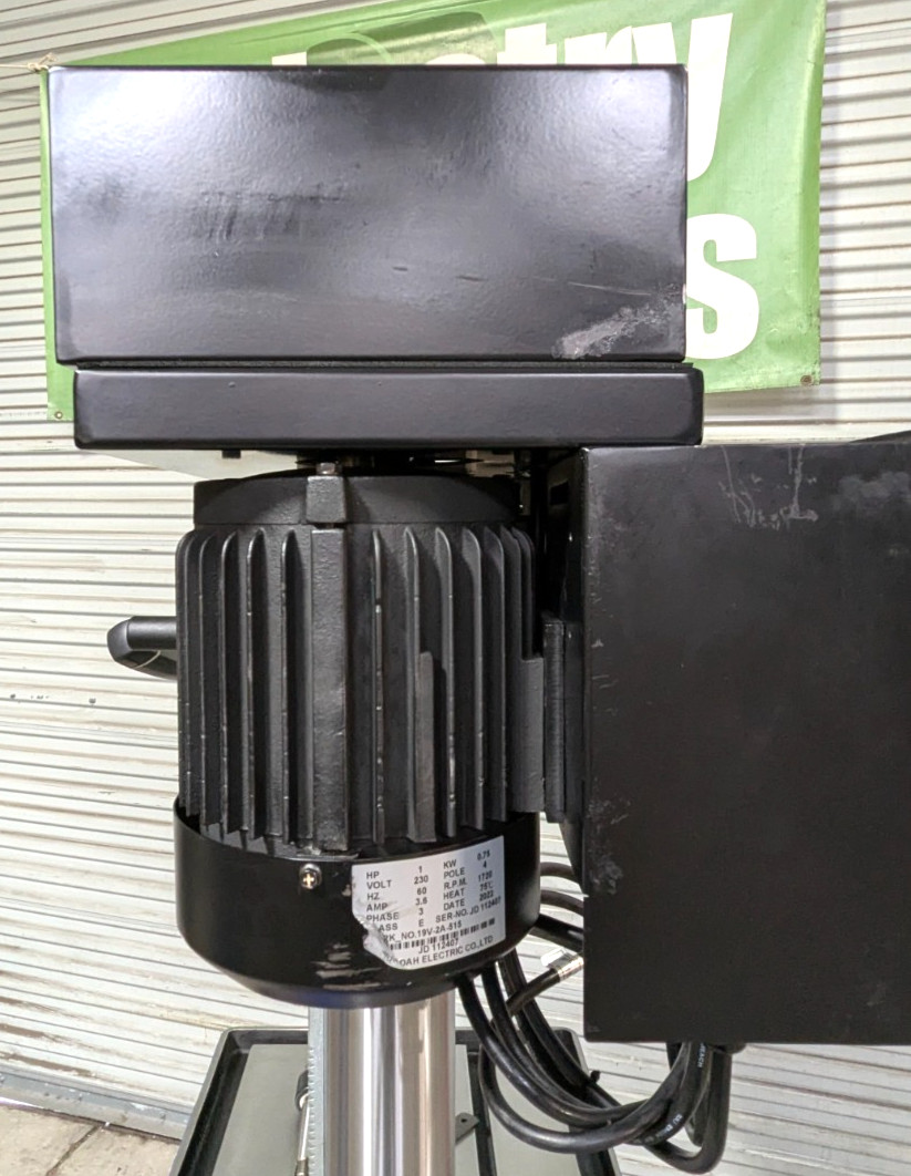 Vectrax 20" Variable Speed Drill Press 3MT 1HP 115V RF-19V *Scratch &a