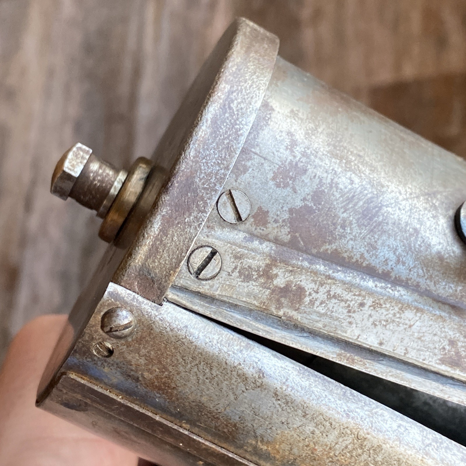 Vtg Hand Held Pistol Grip Thumb Close Tin Smith Roll Reel Feeder Dispenser