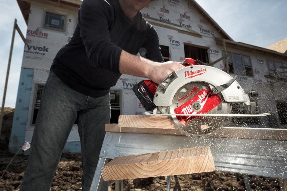 Milwaukee M18 7-1/4Inch Circular Saw Brushless Certified Refurbished (Bare Tool)
