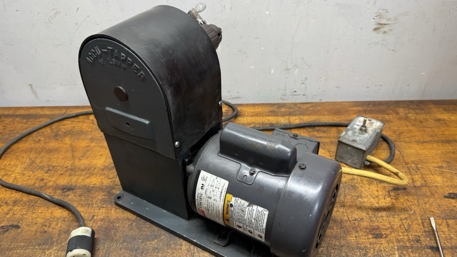 LSMW Accu-Tapper Horizontal Tapping Machine 1/4HP 115V