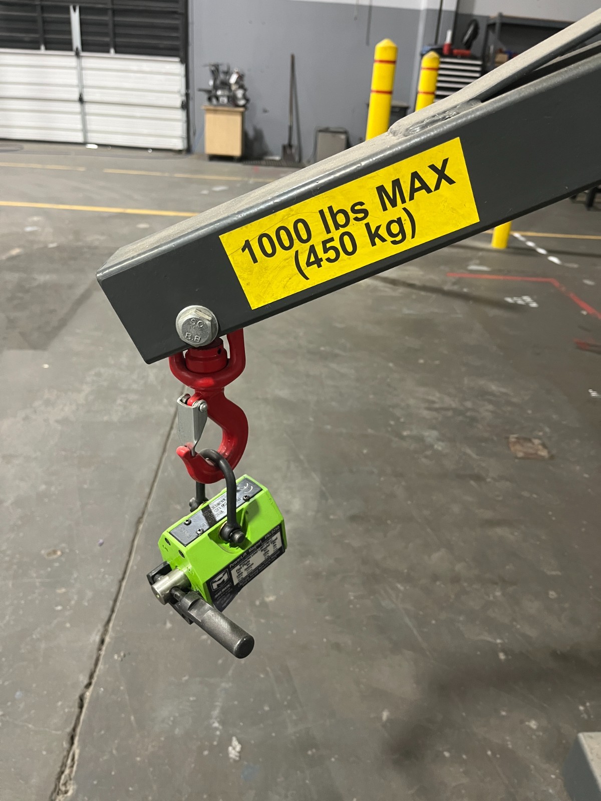 Haas Shop Lift – portable hydraulic floor hoist