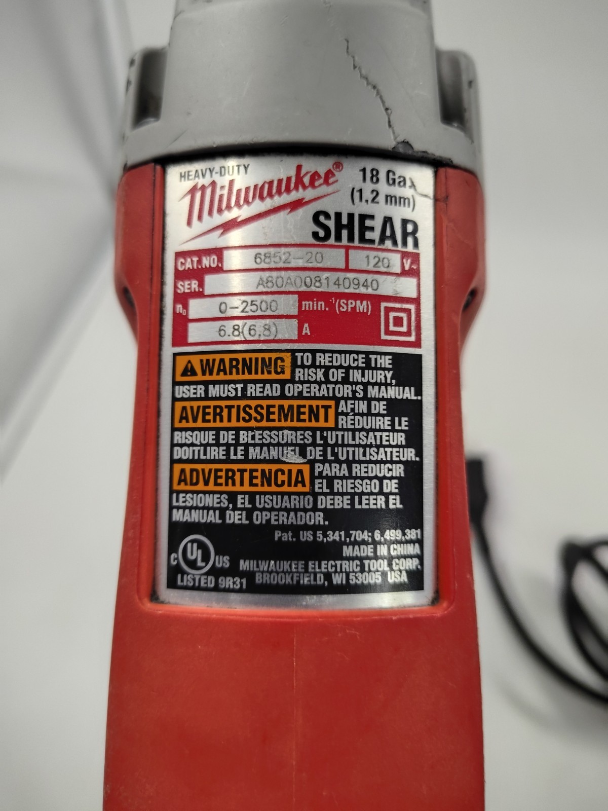 Milwaukee 6852-20 18-Gauge Double Insulated, 10′ Corded Shear 6.8A Motor