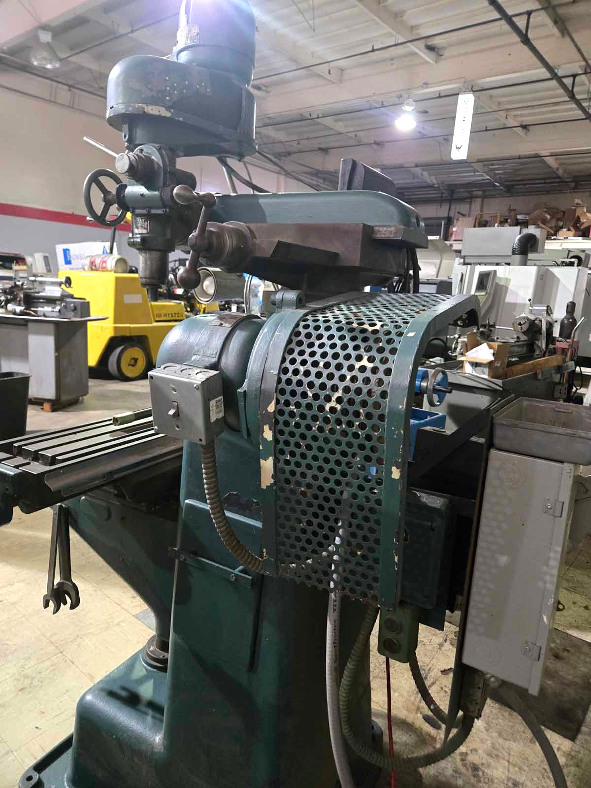 FRAY 10RH “All Angle” Horizontal / Vertical Manual Mill 36″ x 9″ Table, w/ DRO