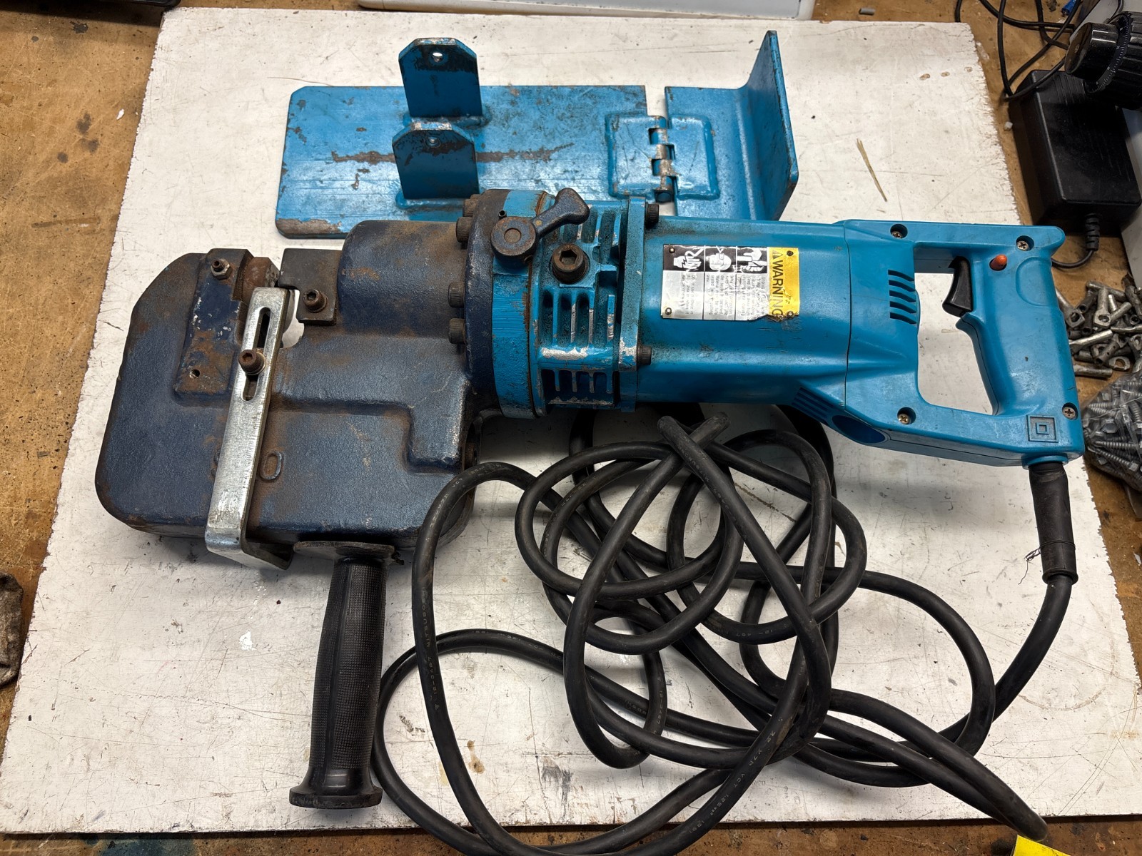 Hougen-Ogura Electro-Hydraulic 115V Metal Hole Puncher Model 75004