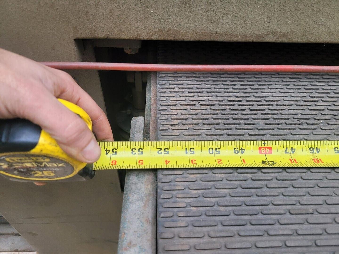Grindingmaster 51″ Wide-Belt Deburring System – Aluminum Safe – Wet Collector