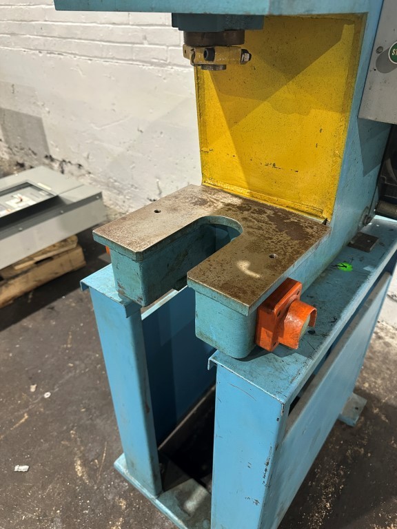 MULTIPRESS WUA-ITR 1TON HYDRAULIC PRESS