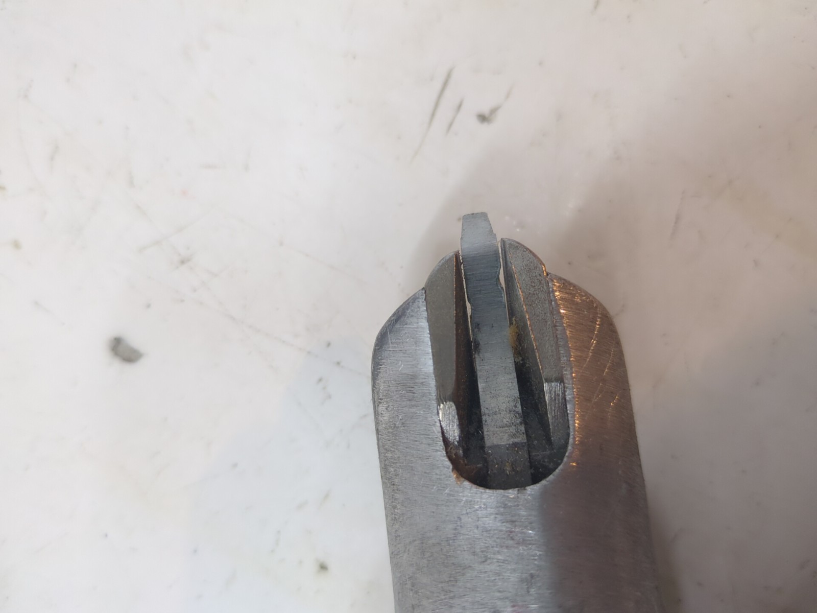 Milwaukee 6852-20 BROKEN 18-Gauge Sheet Metal Shear 6.8 Amp Motor BROKEN