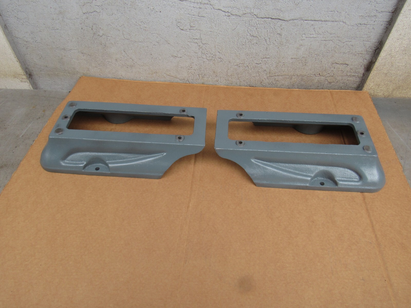 SET OF 2 FEET RISERS LEGS FROM ATLAS 10” LATHE TH54 P/N 10D-150