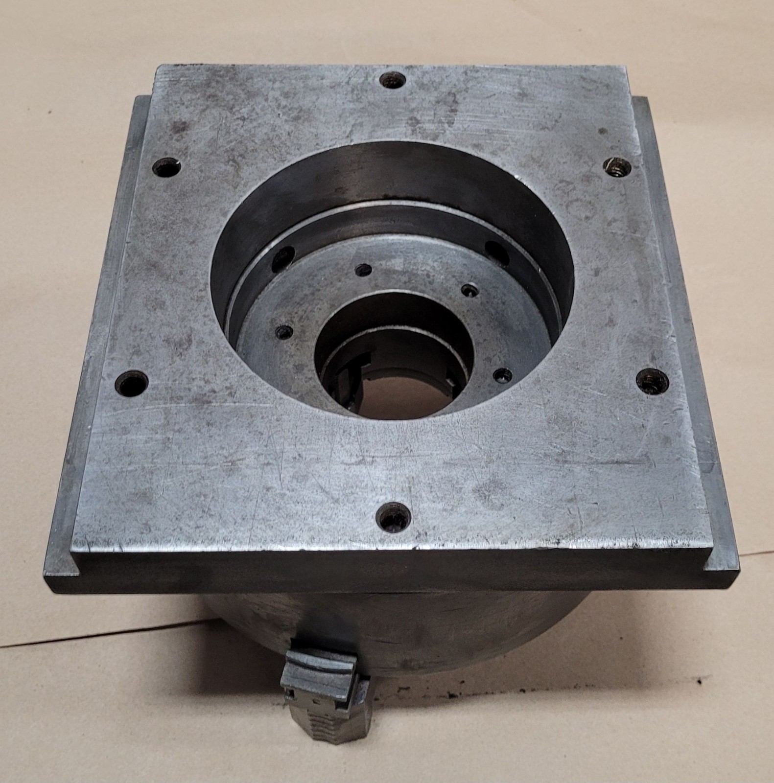 Buck – 2083R – 8” – 3 Jaw Chuck