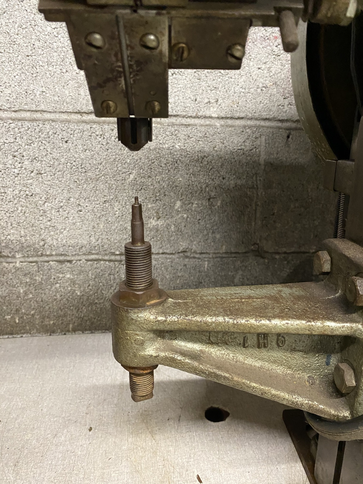 Chicago Rivet & Machine Co. Rivet Riveting Machine