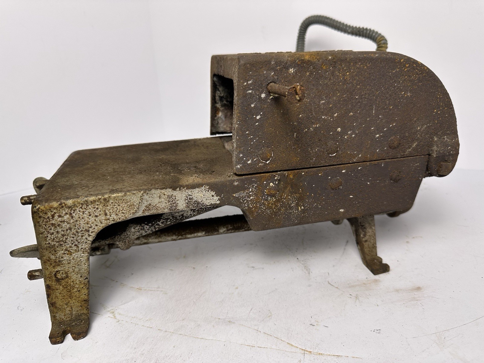 Vintage Johnson No 101 Bench Furnace Cast Iron Gas Forge Blacksmith 1930-1940s
