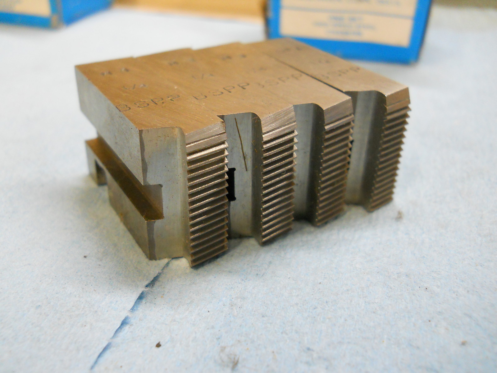 NEW SET MILLED GEOMETRIC CHASERS 1″ D 1/4″ BSPP 22 DEG X 15 DEG HOOK *438