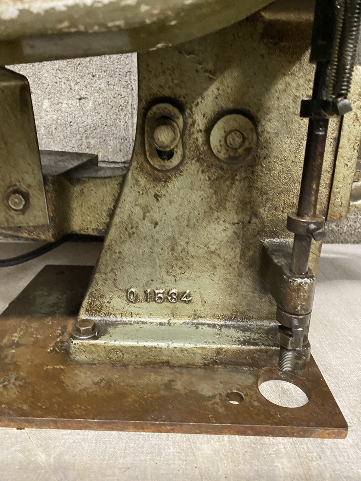 Chicago Rivet & Machine Co. Rivet Riveting Machine