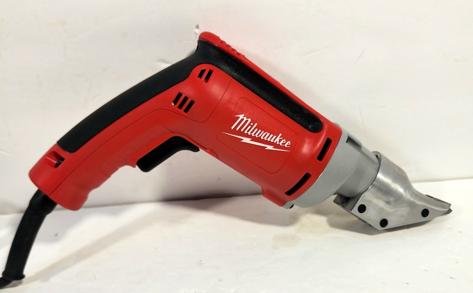 Milwaukee 18 Inch Gauge Metal Shear 6852–20 Corded USED