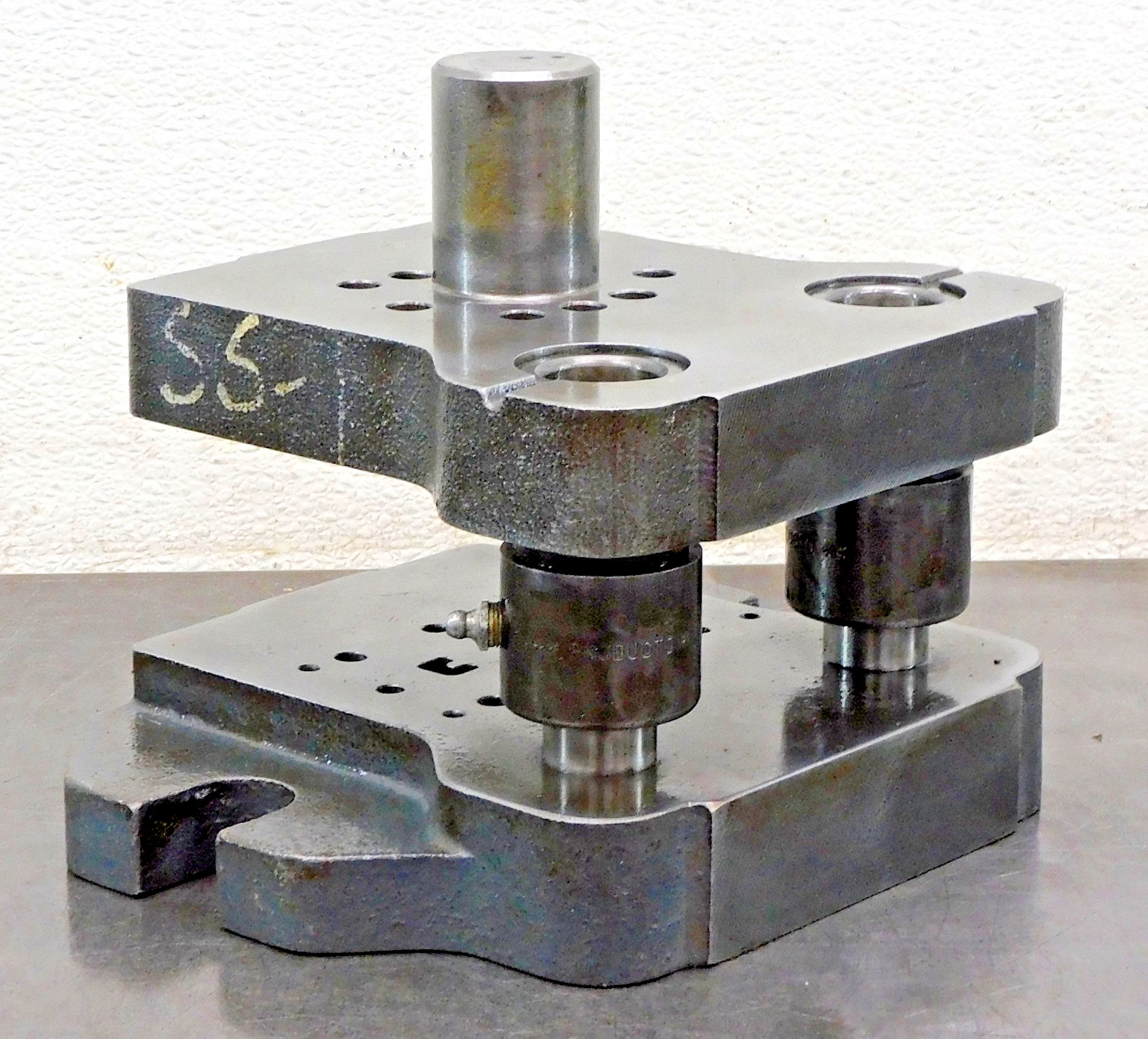 Precision Die Set Pneumatic Punch Press 1″ Post Fits Bench Press Stamping Die