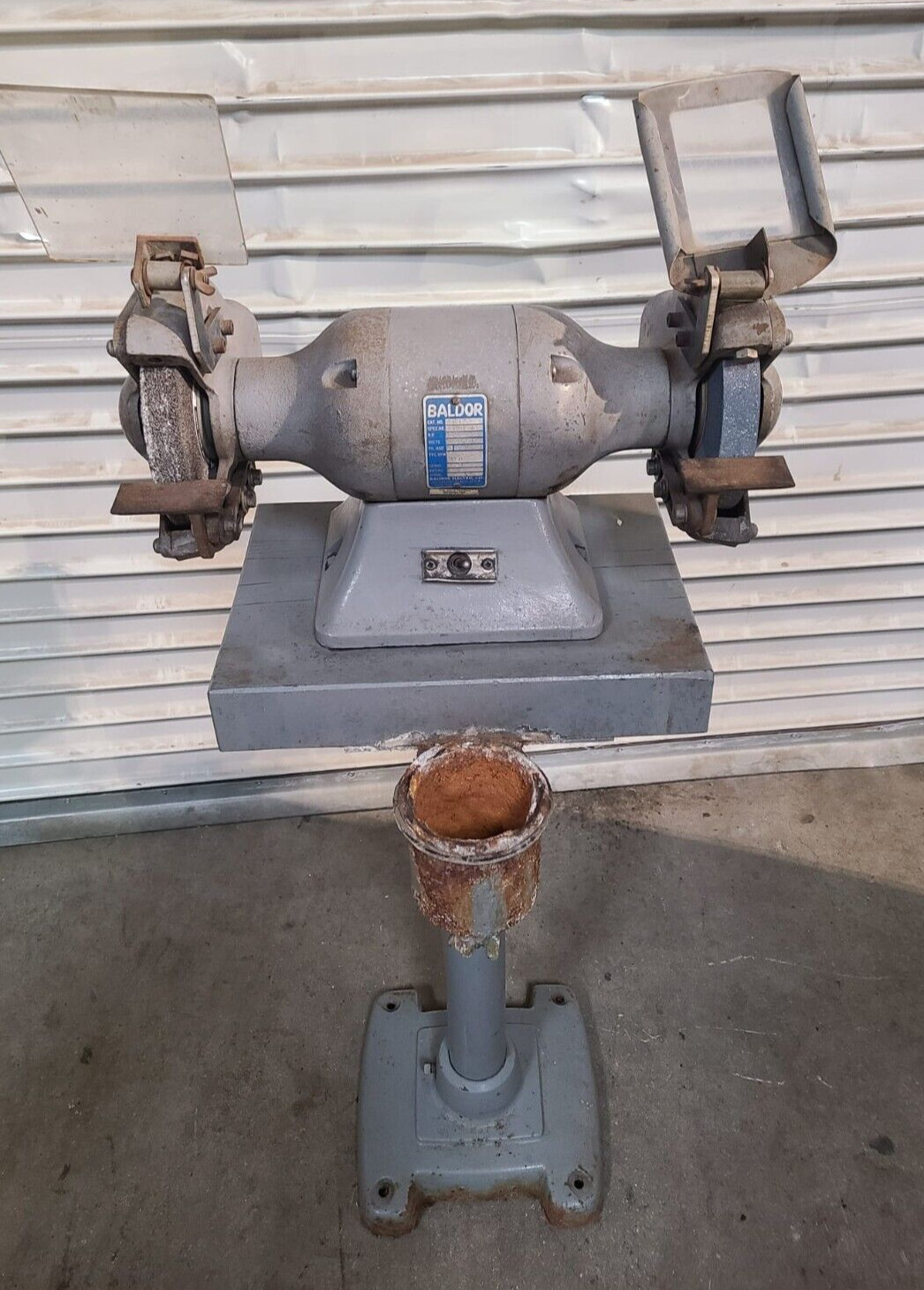 BALDOR 7307 Pedestal 7″ Bench Grinder 1/2HP 1P 3450 RPM 115/230V Single Phase
