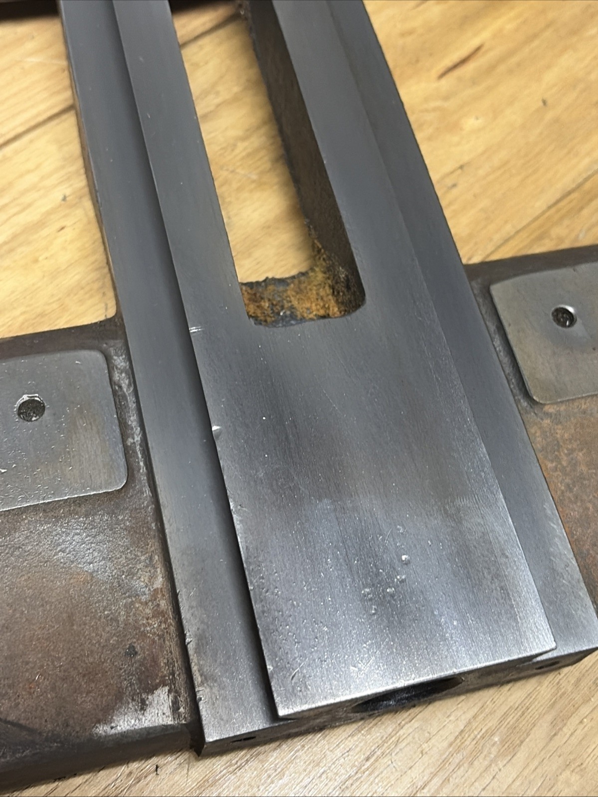 Clausing 5900 Series 12” Lathe Saddle