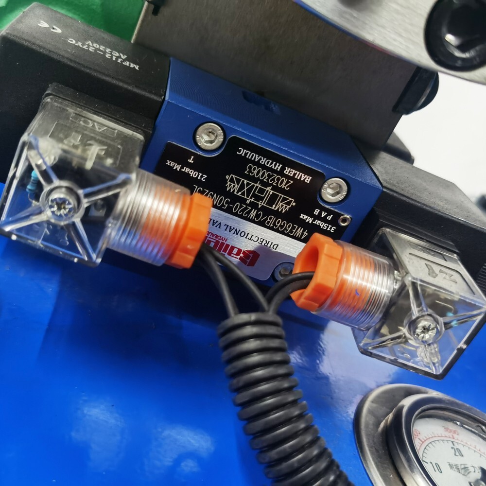 High Pressure Hose Crimper Hydraulic Pipe Shrinking Clamping Machine with 10Dies