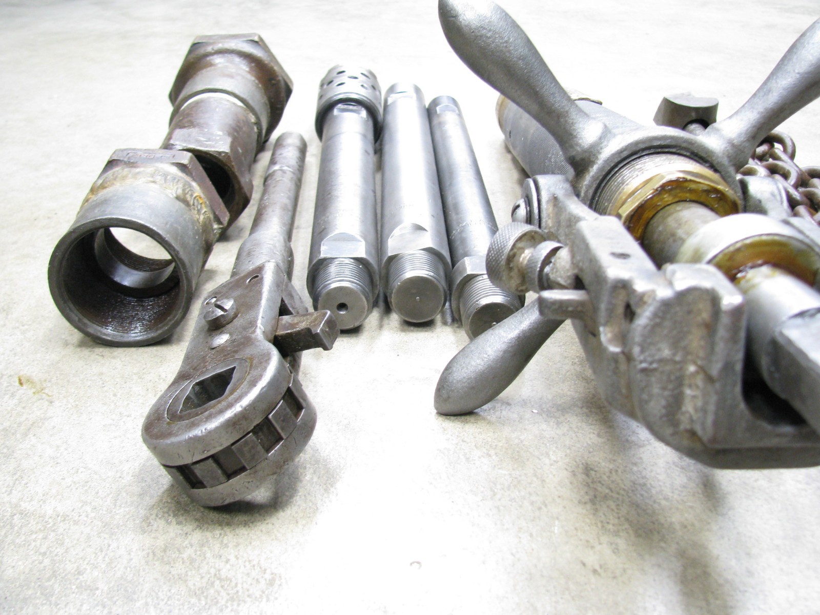 Mueller Drilling Machine D-5 Water Main Tap Tools