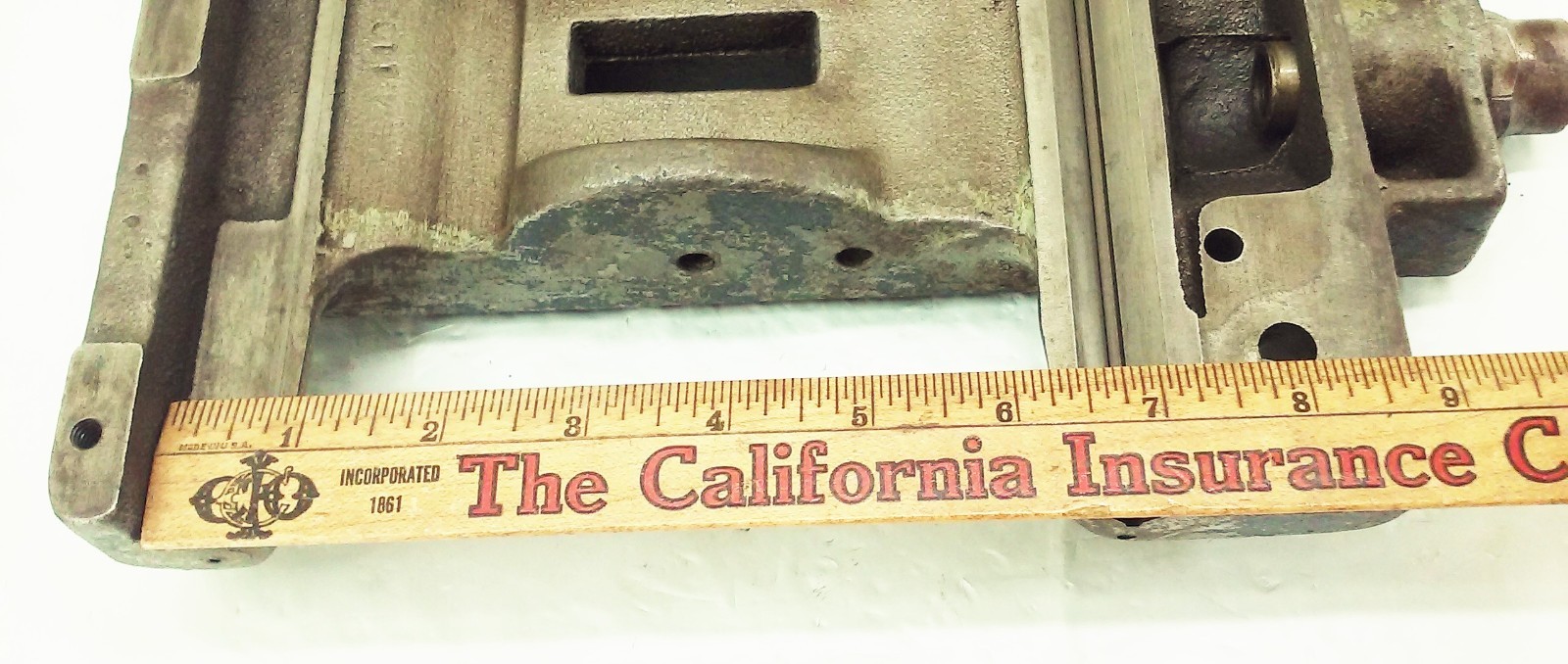 Logan Montgomery Ward 10″ Metal lathe carriage saddle casting w/ rear gib