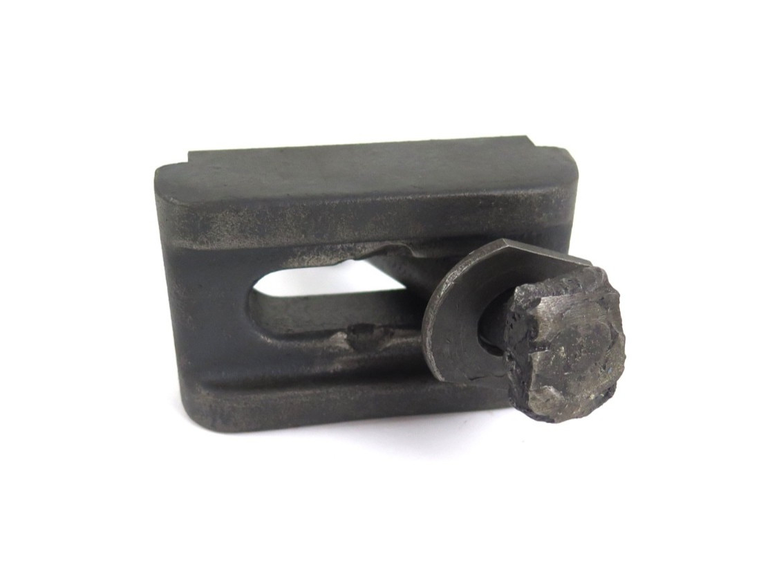 LeBlond 13″ Geared Head Lathe Tailstock Clamp (Worn Bolt)