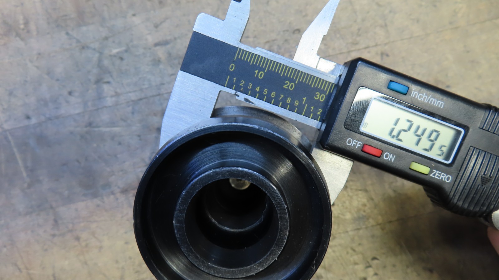 L.H. thread Cutter Grinder Surface grinding wheel arbor 1-1/4 with removal tool