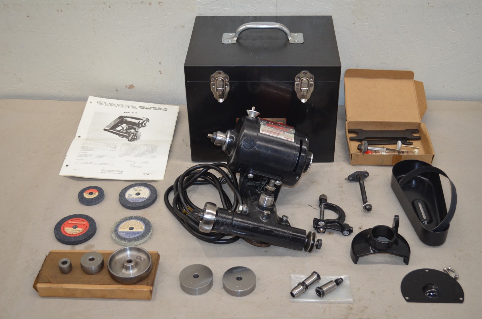 Dumore Tool Post Grinder 44-011 Model 8473, 115Volt, 1/4 HP w/Case & Accessories