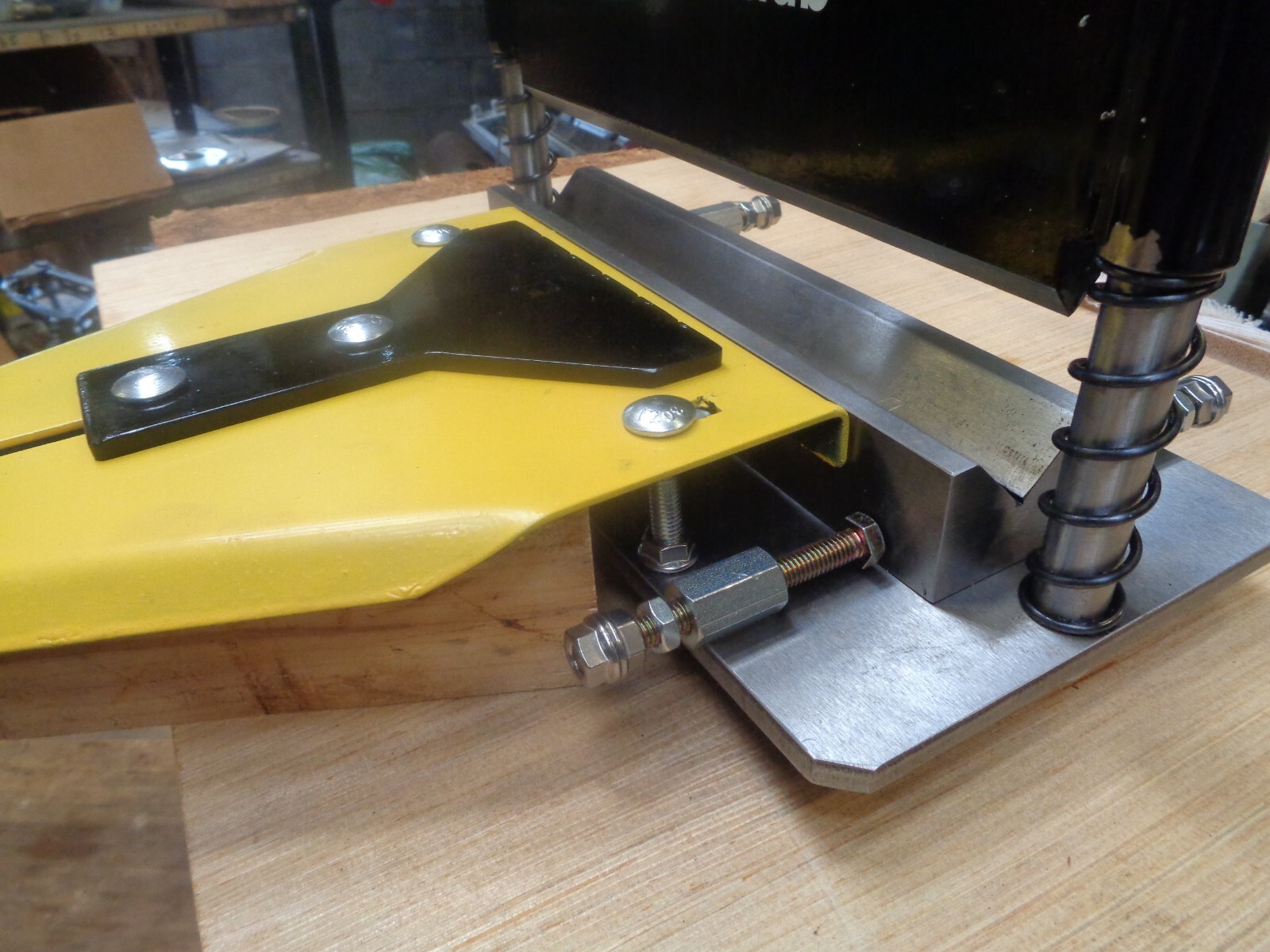Die Table with Stop for your 20 Ton Shop Press 12″ Press Brake Attachment