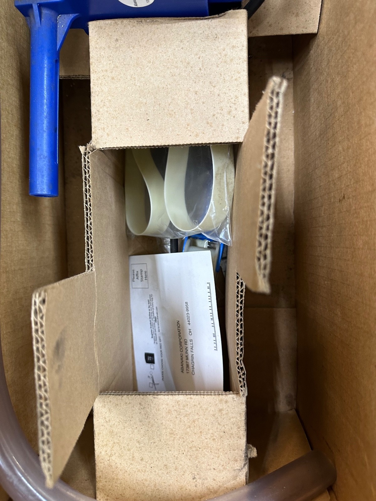 Abanaki ‘Lil Blue Oil Skimmer Open Box