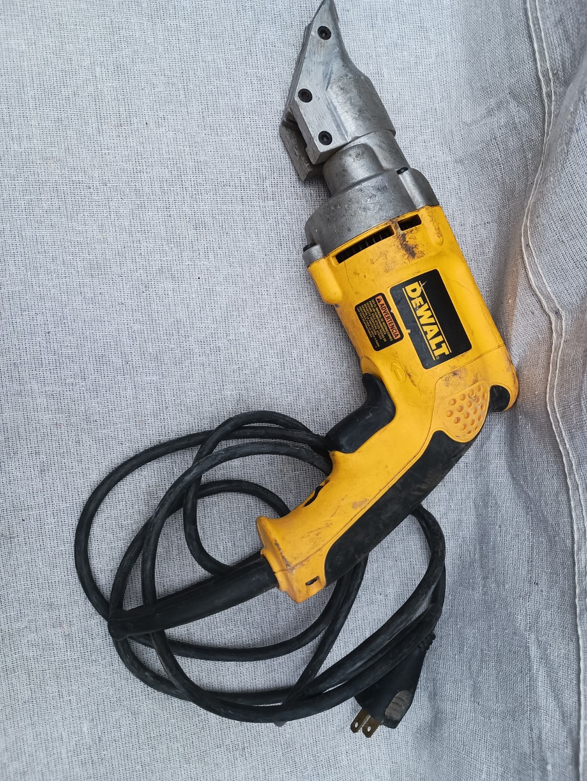 DEWALT DW890 18 Gauge Corded Swivel Head Shear, TESTED WORKS RT