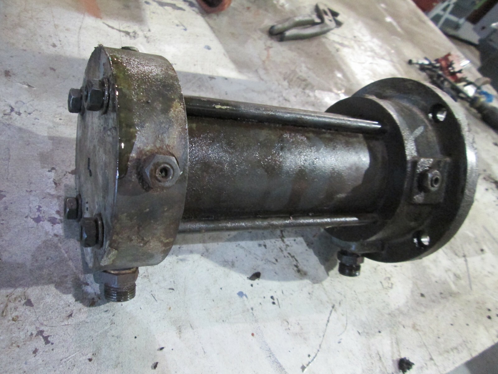 Berco Cam Grinder Hydraulic cylinder for grinding head