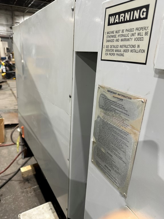 HAAS HL-2 TURNING CENTER – Tailstock, 8″ 3 Jaw, 10″ Turning Capacity-“SEE VIDEO”