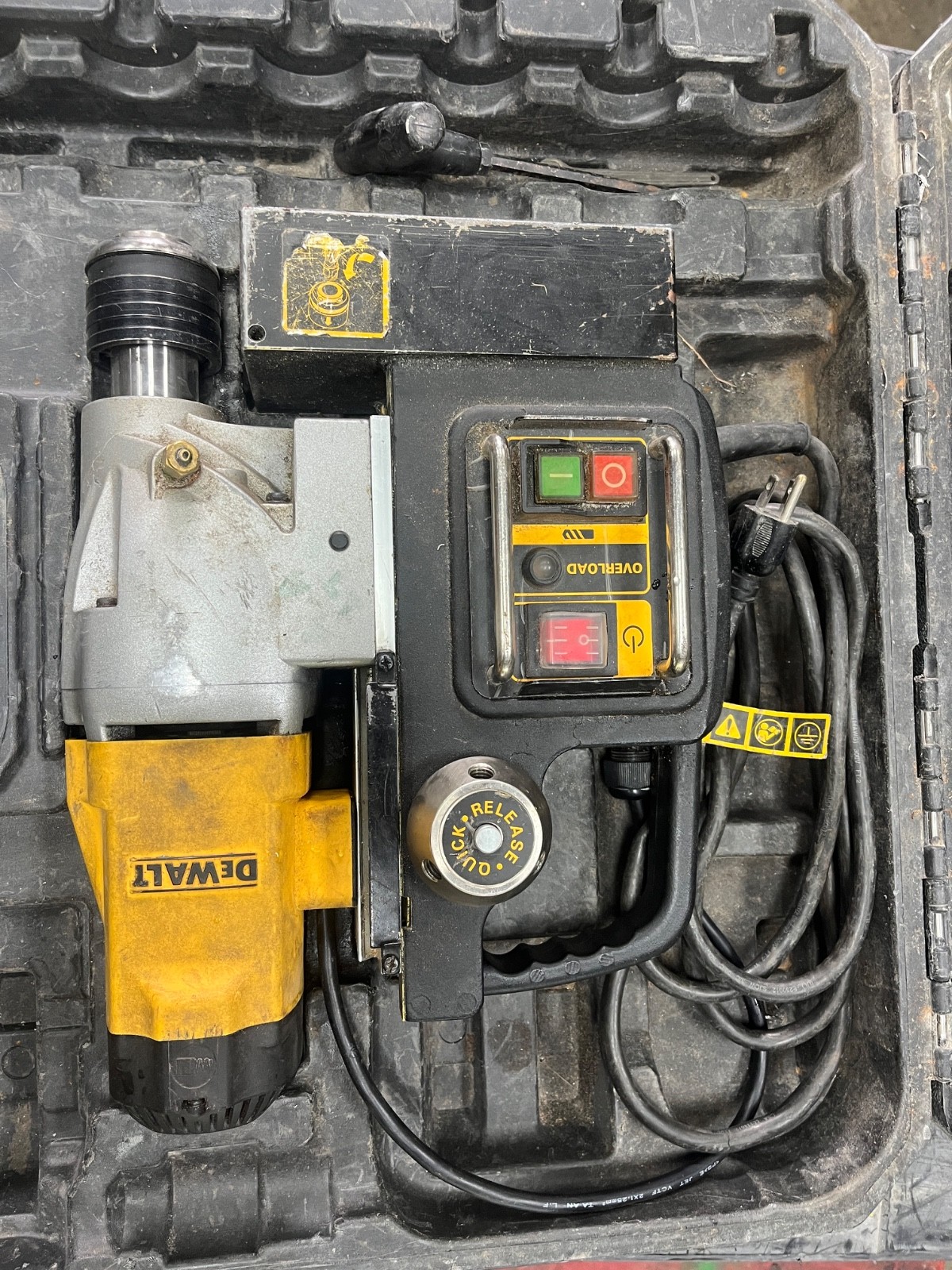 DEWALT Drill Press Magnetic 2-inch 10-Amp (DWE1622K)